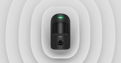AJAX MotionCam HDR كاشف حركة لاسلكي مزود بكاميرا مدمجة (أبيض)